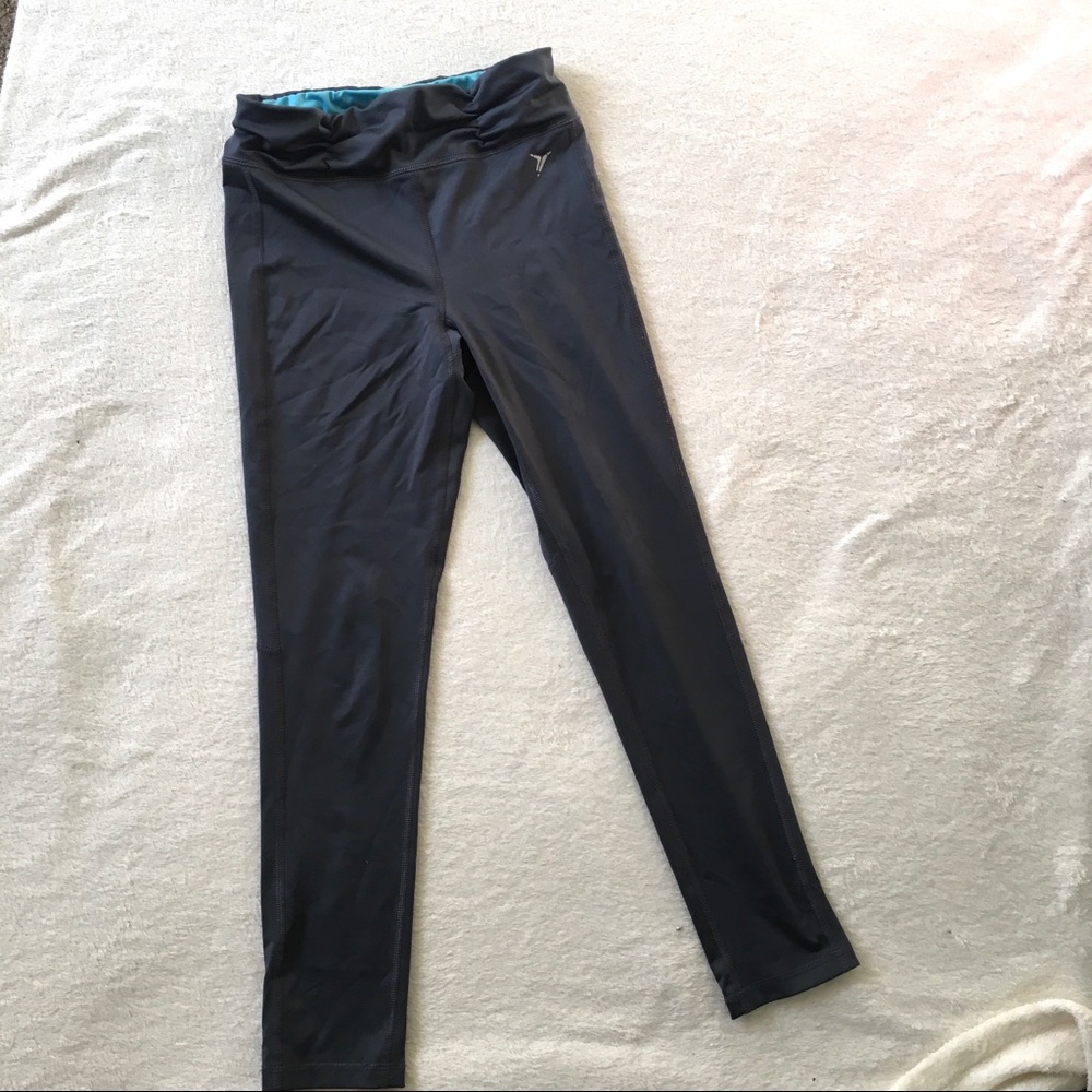 GRAY WORKOUT LEGGINGS